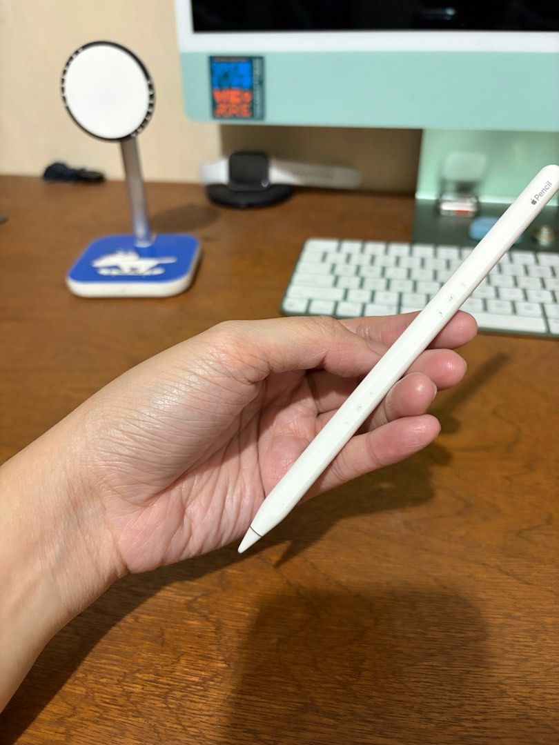 Original Apple Pencil 2 / 2nd generation FIXED PRICE (Category: Other Mobile & Gadget Accessories) located in Manila. Submitted by razelysonn (Listing ID 1409244659, Image 2). Description: FIXED PRICE FIXED PRICE all features works 101% original NOT FAKE Location: Binondo Manila.
