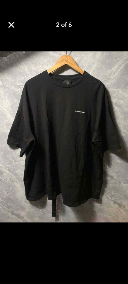 PEACEMINUSONE Black T-shirt (Category: Tshirts & Polo Shirts ) located in Taguig. Submitted by twixxxxxy (Listing ID 1409192749, Image 3). Description: - PEACEMINUSONE T-shirt - Crew neck - Short sleeves - Features brand logo - Made in Korea - 100% cotton - Includes care instructions tag - fit to Large to semi XL.