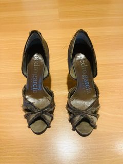 (Category: ) located in . Submitted by smallfeet (Listing ID 1409104627, Image 1). Description: .