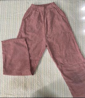 (Category: ) located in . Submitted by ml.bellashoppe (Listing ID 1409161803, Image 1). Description: .