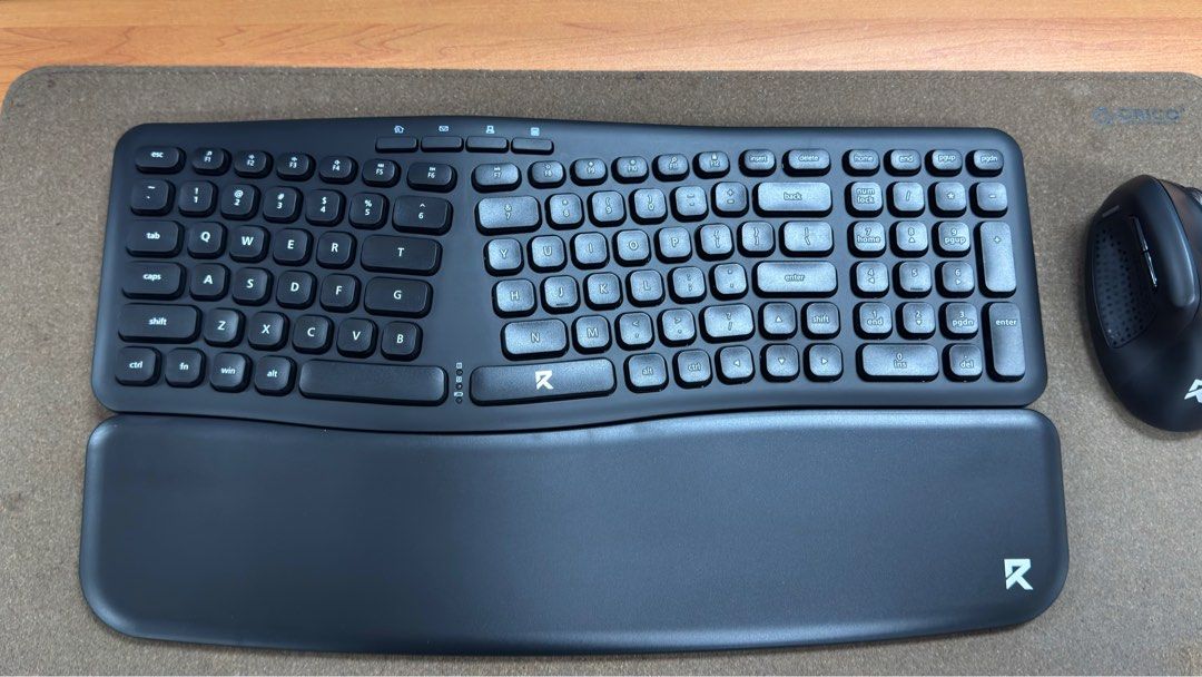 Red Dragon BS-7162MAX (Category: Computer Keyboard) located in Baguio. Submitted by baekinn (Listing ID 1409189972, Image 2). Description: Selling this brand new keyboard. Already bought one but a friend gave this as a gift. Never used, just opened to test and take a pic of the item.