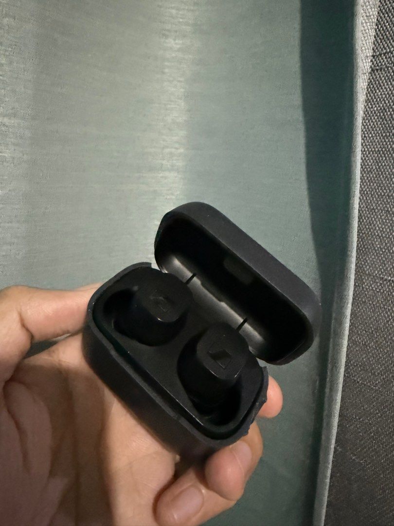 SENNHEISER CX TRUE WIRELESS (Category: Earphones) located in Makati City. Submitted by jamesimani (Listing ID 1409190079, Image 3). Description: MALL PRICE: SRP 7,699, Now 4,000. • Unit Only • All items 100% original. • MOP GCASH or BDO SF Shouldered by the buyer Lalamove/Grab Express.