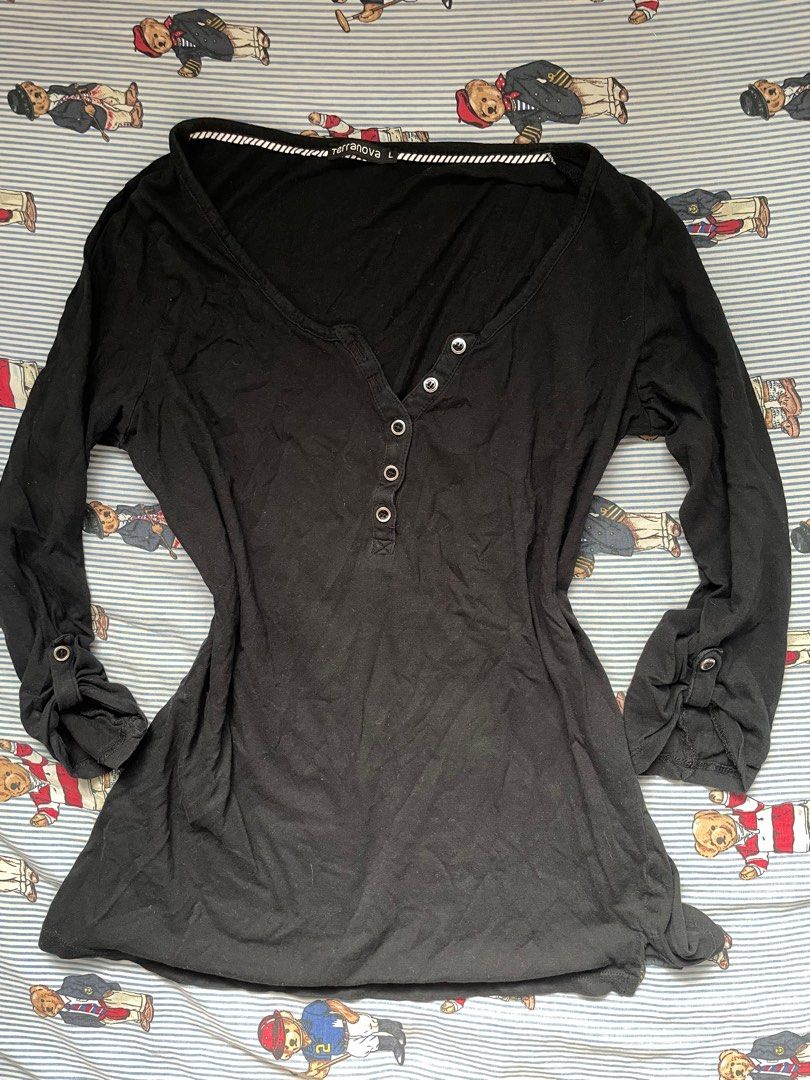 Terranova Bella Swan Black Buttoned Longsleeve Top (Category: Longsleeves) located in Paranaque City. Submitted by bug.eyed (Listing ID 1409132696, Image 1). Description: rfs: decluttering fits women s-l small unnoticeable hole at the back payment method: GCash shipping method: J&T or Lalamove shipping fee to be shouldered by buyer.