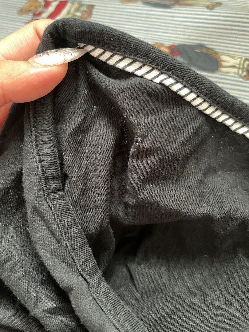 Terranova Bella Swan Black Buttoned Longsleeve Top (Category: Longsleeves) located in Paranaque City. Submitted by bug.eyed (Listing ID 1409132696, Image 3). Description: rfs: decluttering fits women s-l small unnoticeable hole at the back payment method: GCash shipping method: J&T or Lalamove shipping fee to be shouldered by buyer.
