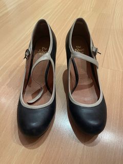 (Category: ) located in . Submitted by smallfeet (Listing ID 1409103348, Image 1). Description: .