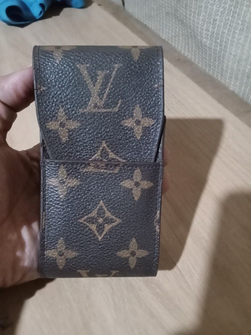 Vintage Branded Cigarette Case (Category: Luxury Bags & Wallets) located in Bocaue. Submitted by marajapansurplus (Listing ID 1409075220, Image 1). Description: Selling as it is Japan sourced item - Branded cigarette case - Iconic monogram canvas - Made in France - Light brown leather interior - Flap closure - Designed for cigarettes -Authenticity not guaranteed GCash payment + shipping fee No refund / No return or exchange shipping via J&T couri