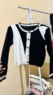 (Kategori: ) berada di . Dikirim oleh ranswardrobe (ID iklan 1409194005, Gambar 1). Deskripsi: .