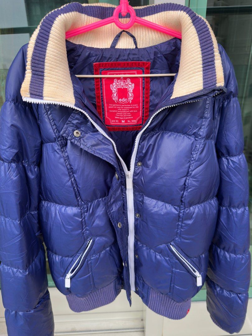 Winter Jacket （分類：外套及戶外衣服）位於 Hong Kong。 由 liengling1231 提交（商品編號 1409146380，圖片 1）。簡介： 。