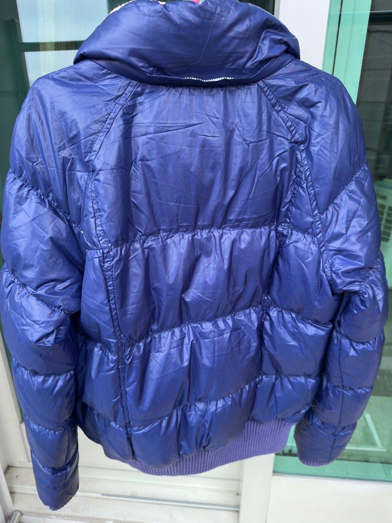 Winter Jacket （分類：外套及戶外衣服）位於 Hong Kong。 由 liengling1231 提交（商品編號 1409146380，圖片 6）。簡介： 。