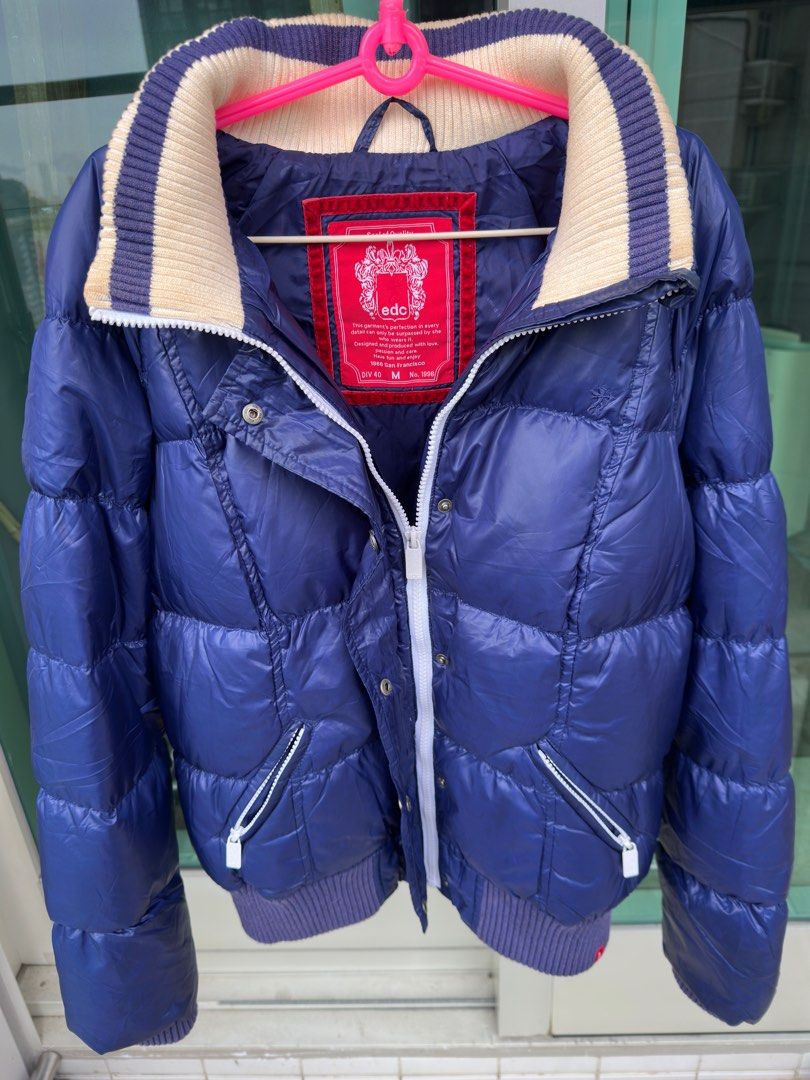 Winter Jacket （分類：外套及戶外衣服）位於 Hong Kong。 由 liengling1231 提交（商品編號 1409146380，圖片 2）。簡介： 。