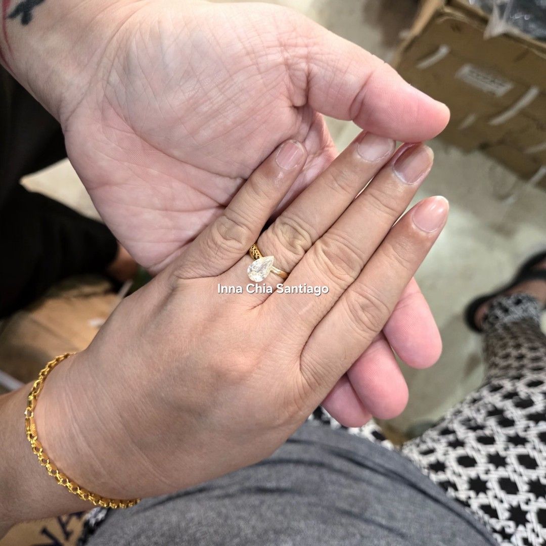 2.11ct Pear Loose Natural Diamond (Category: Precious Stones) located in Manila. Submitted by ics92 (Listing ID 1398054273, Image 2). Description: 2.11ct Pear Loose Natural Diamond No certificate With written stone details With verbal checking & video 📍Quiapo, Manila.