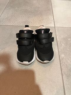 由 EmmaH (刊登 ID 1409384738，圖片 1) 提交，位於 的 (類別：)，說明：。