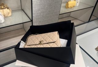 （分類：）位於 。 由 quinadrian 提交（商品編號 1409413909，圖片 1）。簡介： 。