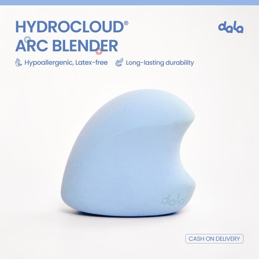 DALA GLOBAL Hydrocloud Arc Blender (Category: Makeup) located in Legazpi City. Submitted by saoirse_ (Listing ID 1409406381, Image 1). Description: Never been used Payment thru Gcash or Maya.