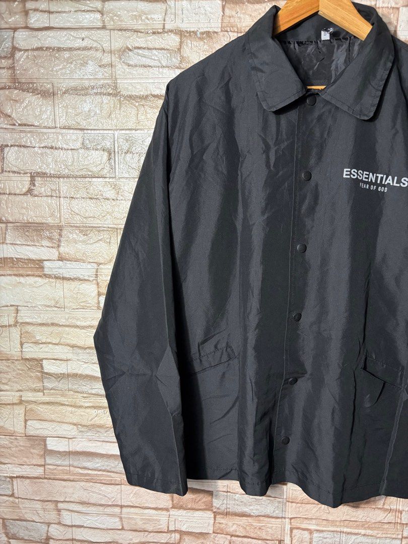 Essentials Fear Of God Coach Jacket (Category: Activewear) located in Manila. Submitted by south_finds (Listing ID 1409354010, Image 2). Description: essentials fog size large toxl Good condition.