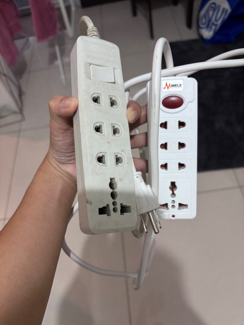 Extension Cords (Category: Electrical, Adaptors & Sockets) located in Pasay City. Submitted by rfdu22 (Listing ID 1409280072, Image 2). Description: No issues. Working well 2 mtrs and 3 mtrs Buyer will shoulder courier fee.