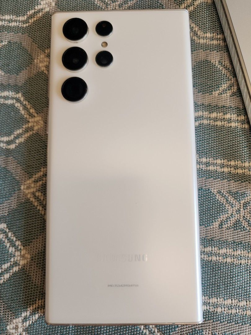 Gaming performance phones S22 ultra 512 (Category: Samsung) located in Caloocan City. Submitted by mayari63 (Listing ID 1409406238, Image 3). Description: Samsung S22 Ultra 5G 🟢12GB of RAM 🟢512GB of storage It comes with cases and supports USA vision, 🇵🇭Smart/Globe 5G, and dual SIM cards. ❌ black drop display on the right bottom, but it doesn't affect the phone's functionality. ❌ with pen Touch control only, Bluetooth remote control not suppo