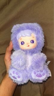 (Category: ) located in . Submitted by iwasecwardrobe (Listing ID 1409394325, Image 1). Description: .