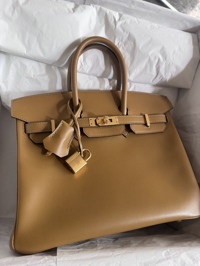 Hermes birkin 25 (Category: Luxury Bags & Wallets) located in Pasay City. Submitted by ms0718 (Listing ID 1409423825, Image 2). Description: birkin 25 poussierre tadelakt leather in gold hardware with box and dustbag 100% authentic and rare find. for serious buyers only.