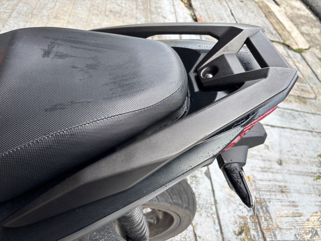 Honda Click 160 2025 bracket (Category: Other Motorcycles Parts and Accessories) located in Quezon City. Submitted by ramil.john34 (Listing ID 1409326773, Image 1). Description: Honda Click 160 2025 Bracket - Motorcycle rear seat cowl - Dark gray finish .
