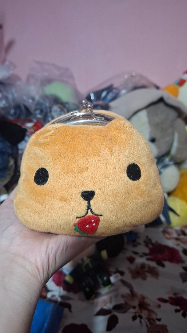 Kapibarasan kisslock wallet (Category: Purses & Pouches) located in Caloocan City. Submitted by jiyow (Listing ID 1409410478, Image 1). Description: Unused! feel free to message me for inquiries! (^^).