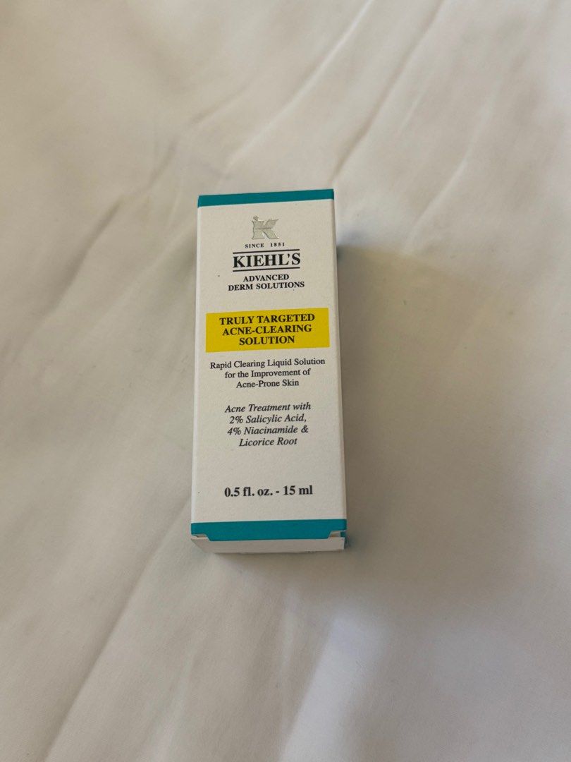 Kiehls Targeted Acne-Clearing Solution (Pimple Patch) (Category: Face Care) located in Manila. Submitted by declutterbyecb (Listing ID 1409329582, Image 1). Description: Liquid Pimple Patch. Cover up and heal your pimple without the patch being seen on your face..
