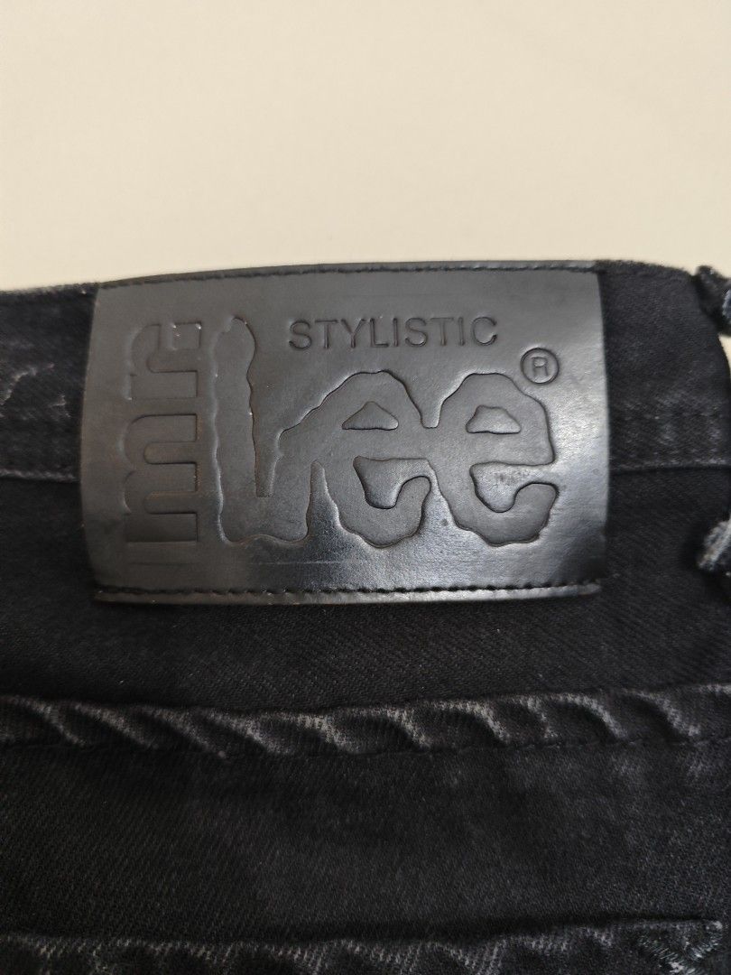 Lee Stylistic semi baggy jeans (Category: Jeans) located in Los Banos. Submitted by pjayyy_wolf (Listing ID 1409298332, Image 3). Description: fs mr lee stylistic semi baggy jeans hard denim 38 w 40.5 L 9 l.o no issue need wash laguna loc.