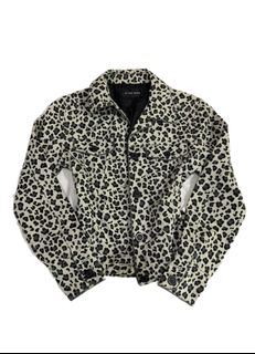 (Category: ) located in . Submitted by esbcloset (Listing ID 1409425006, Image 1). Description: .