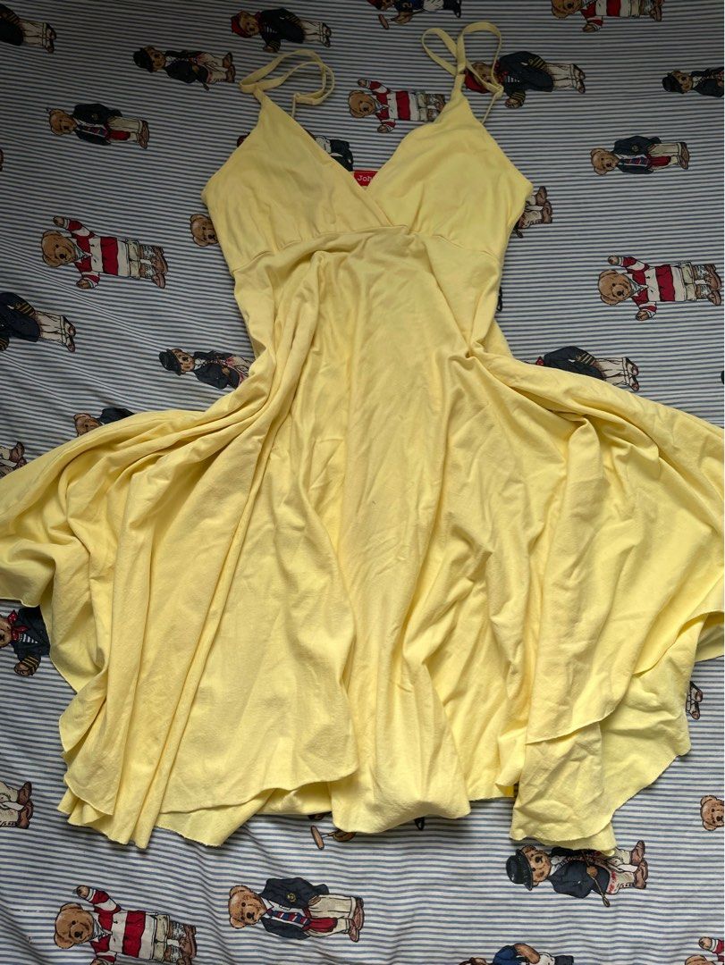 Light Yellow Babydoll Minidress (Category: Dresses) located in Paranaque City. Submitted by bug.eyed (Listing ID 1409372014, Image 3). Description: rfs: decluttering stretchy fabric, fits s-m purchased here on carousell as well payment method: GCash shipping method: J&T or Lalamove shipping fee to be shouldered by buyer.