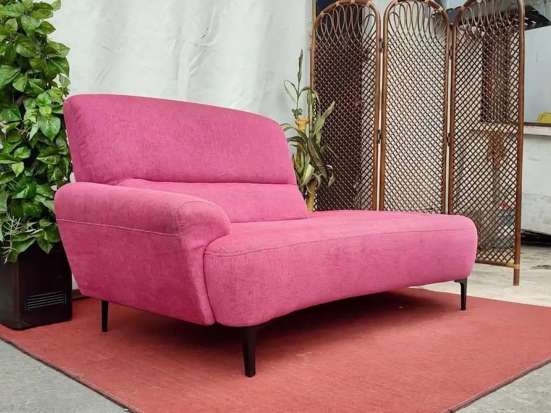 Lounge Sofa Bench 64"L x 33"W x 15"SH (Category: Sofas) located in Manila. Submitted by eloizavill76462 (Listing ID 1409276264, Image 2). Description: Lounge Sofa Bench 64"L x 33"W x 15"S.