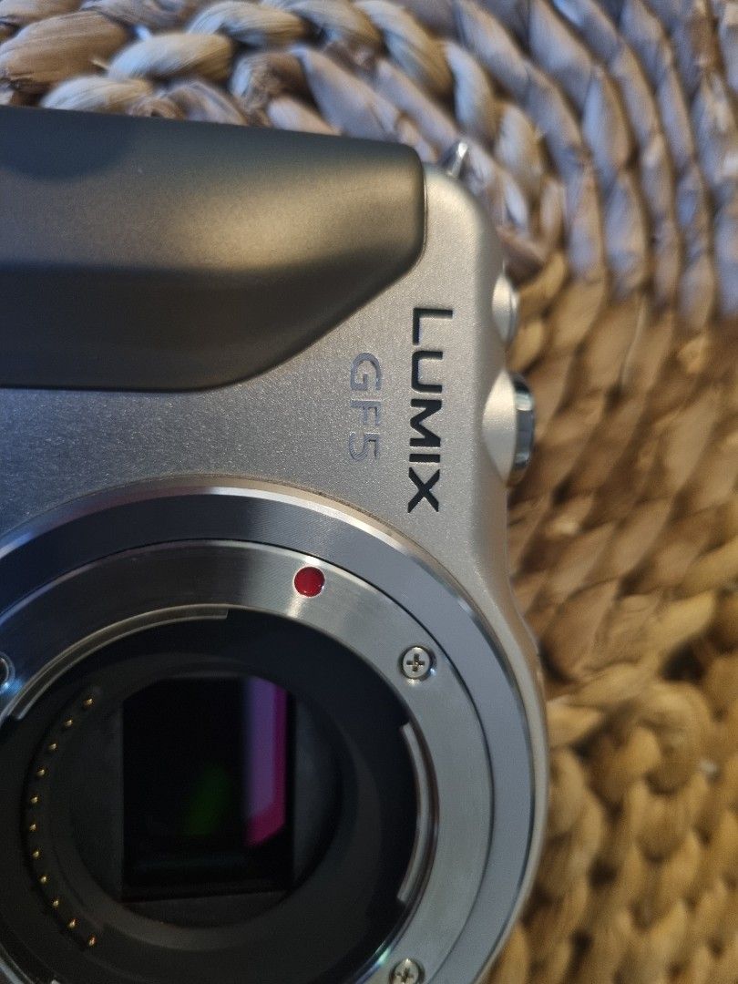 Lumix GF5 Gold (9904 SC, Makinis) (Category: Cameras) located in Manila. Submitted by thrift.mercato (Listing ID 1409307598, Image 3). Description: Good condition Lumix GF5 Gold, low actuations Comes with a battery, charger, strap, camera bag, memory card Issues: Water mark/stain sa screen, may vignett sa screen (pls refer to posted photos, usable naman) RFS: Decluttering. Hindi na nagagamit, sayang lang 10k Nego.