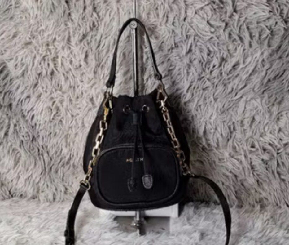 Mid-brand luxury bags/bag (Category: Luxury Bags & Wallets) located in Cebu City. Submitted by casbyyshop90 (Listing ID 1409299165, Image 2). Description: Tory - 1300 Agatha - 1300 Lovcat bag - 3000 Nike - 1500 Please pm me for all the details for each bag.