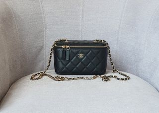 (Category: ) located in . Submitted by luxurydesignerbrands (Listing ID 1409325281, Image 1). Description: .