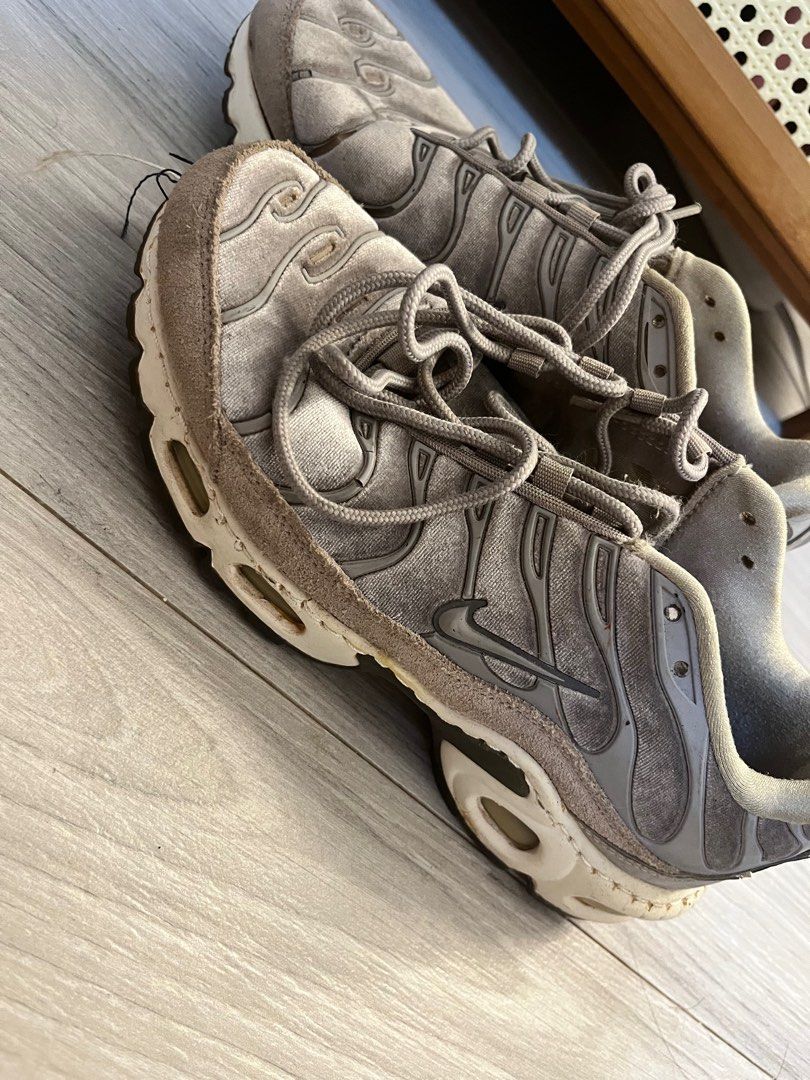Nike Air Max Plus TN Grey (Category: Sneakers) located in Manila. Submitted by declutterbystrawberry (Listing ID 1409425792, Image 2). Description: - Grey Nike Air Max Plus TN sneakers - Heavily worn - sole needs to be glued - Shows wear and tear - flaws on pictures - needs repair .