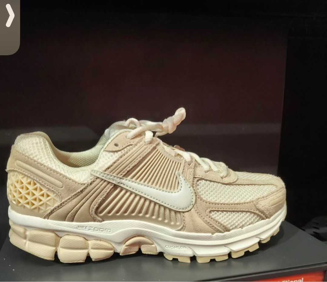 Nike Zoom Air Cushion Sneakers (Category: Sneakers) located in Paranaque City. Submitted by maineshar19 (Listing ID 1409387735, Image 2). Description: Pre Order.
