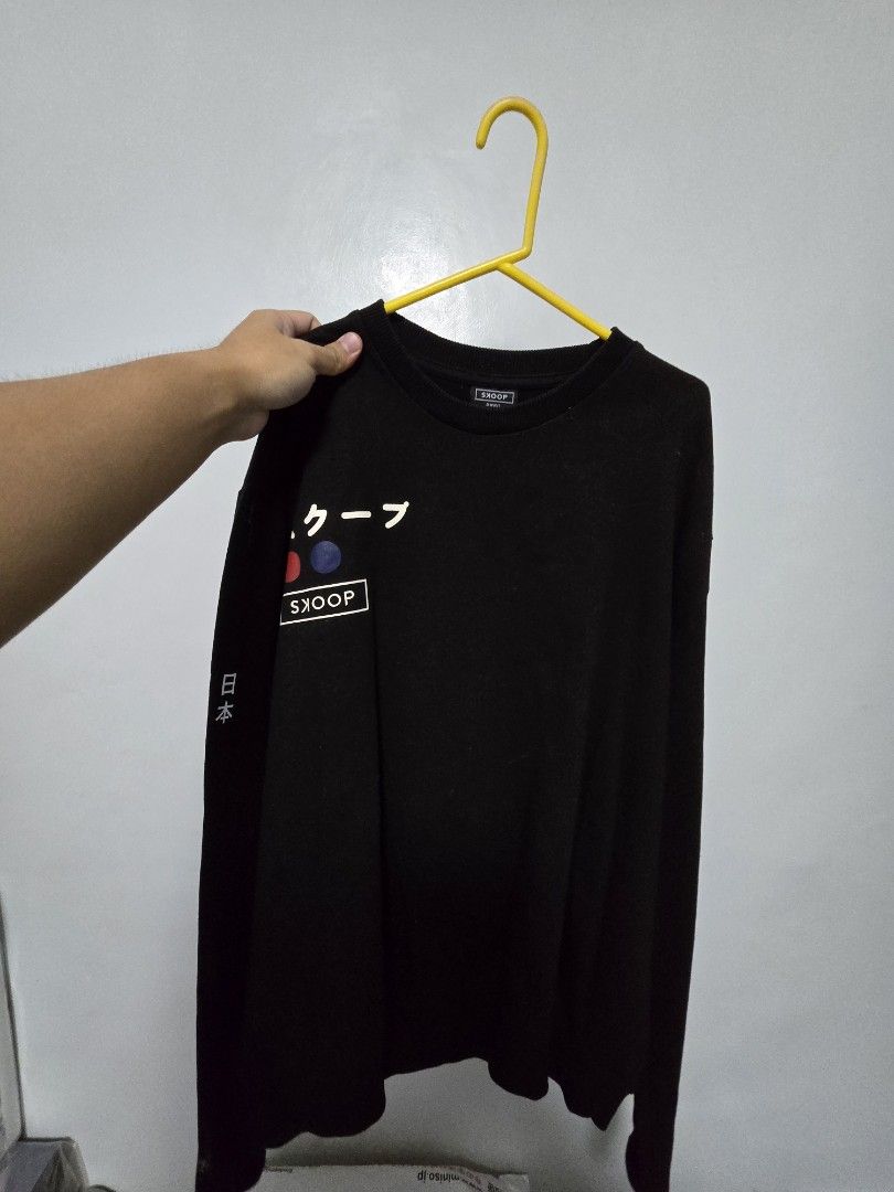 Skoop Black Long Sleeve Sweatshirt (Category: Coats, Jackets and Outerwear) located in Bulacan. Submitted by aaron.collect (Listing ID 1409338498, Image 3). Description: RFS: Decluttering • Bought around 2019, only worn once or twice • Medium on tag MOP: GCash, UB transfer MOD: Flash, J&T, Lalamove Location: Bulacan.