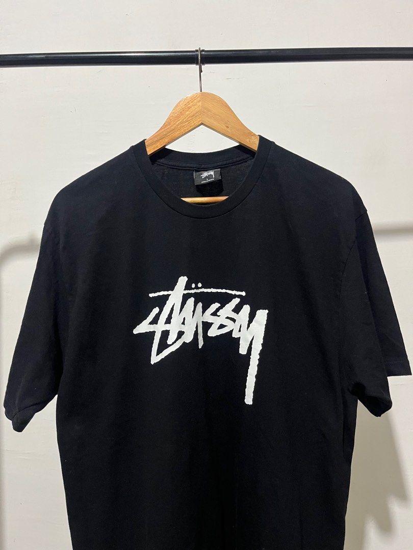 Stussy Tee (Category: Tshirts & Polo Shirts ) located in Calumpit. Submitted by Essentiality (Listing ID 1409361216, Image 3). Description: Stussy Tee Size Large W - 21 L - 32 Excellent Condition 1500.