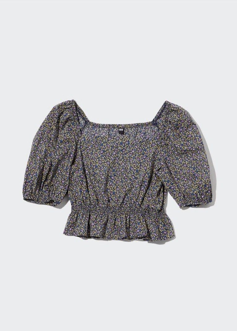 Uniqlo Floral Square Neck Top (Category: Blouses) located in Quezon City. Submitted by chkjkl (Listing ID 1409333176, Image 1). Description: it’s still available, you don’t have to ask 😊 📍Quezon City.