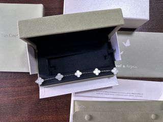 （分類：）位於 。 由 Luxuryhunterhk 提交（商品編號 1409325153，圖片 1）。簡介： 。