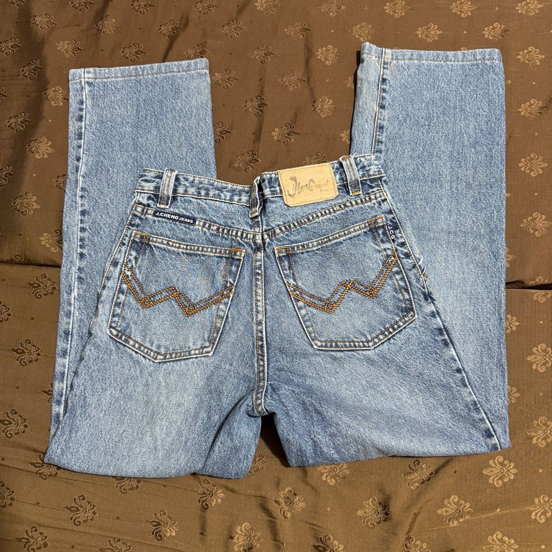 Wideleg Straight Medium Wash Jeans (Category: Jeans) located in Quezon City. Submitted by jajane (Listing ID 1409389756, Image 2). Description: Size: 27 Length: 38 Rise: 10 Payment first MOP: Gcash, Maya, Maribank MOD: J&T, Gogo xpress, Same day delivery ‼️Color may vary due to lighting conditions and camera settings ‼️No return, no exchange ‼️2 days reservation only ‼️Once shipped, Im not liable for any delays.