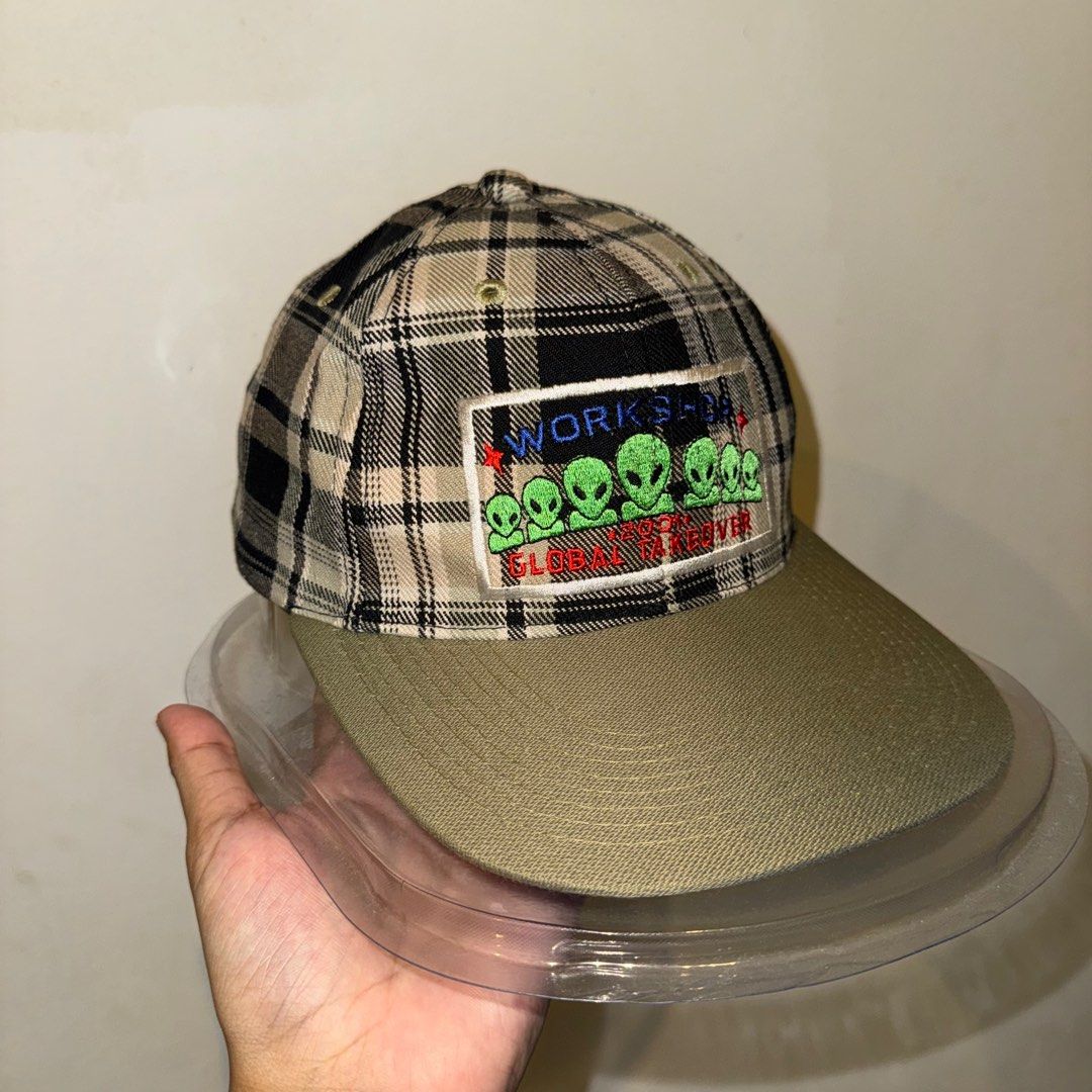 Alien Workshop Cap (Category: Cap & Hats) located in Kajang. Submitted by somegudstuffs (Listing ID 1409378569, Image 2). Description: Vintage alien workshop cap BRAND NEW OLD STOCK .