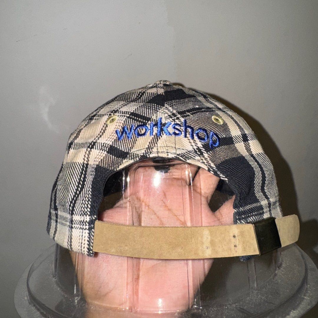 Alien Workshop Cap (Category: Cap & Hats) located in Kajang. Submitted by somegudstuffs (Listing ID 1409378569, Image 3). Description: Vintage alien workshop cap BRAND NEW OLD STOCK .