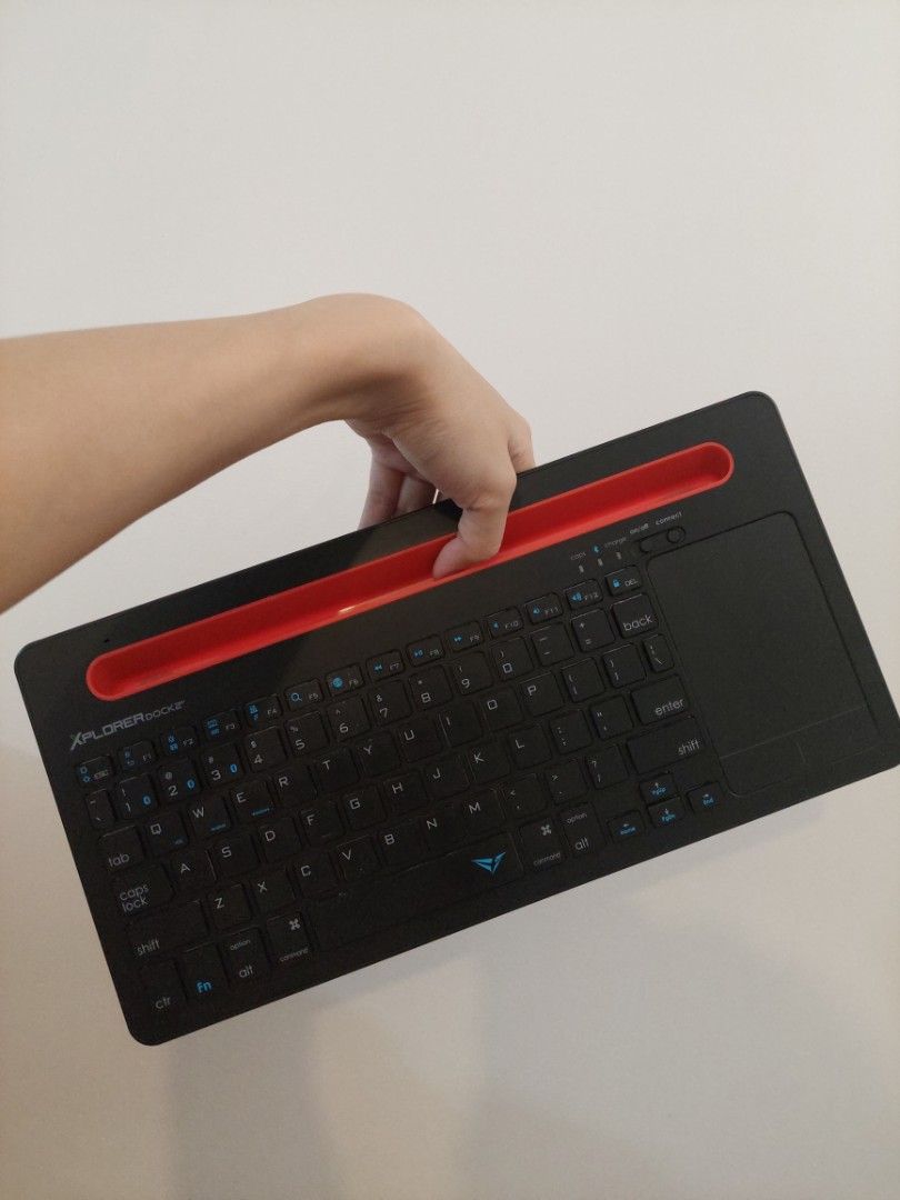 XplorerDock Keyboard with Touchpad (Category: Computer Keyboard) located in Quezon City. Submitted by rosey_posey (Listing ID 1409289626, Image 1). Description: 🩶 Built-in touchpad 🩶 Full keyboard layout 🩶 Uses a micro-USB charger 🩶 Original price was P1,700 🩶 I only used this for a couple months for my tablet during my 2nd year of college 🩶 Price is negotiable! 🔮 RFS: Don't have use for it anymore! 📍Marilao, Bulacan 🚚: Lalamove, J&T, or