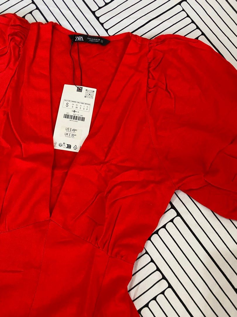 [NEGOTIABLE] Zara Red Coral Linen Puff Sleeve Mini Dress - S (Category: Dresses) located in Candelaria. Submitted by ig.finds (Listing ID 1409290667, Image 2). Description: Zara Red Coral Linen Balloon Sleeve Mini Dress - Small ~BNWT ~Original price: $49.90 ~I give fair discounts. Just please, NO lowball offers ~RFS: impulse buy; never worn ~Ready to ship ~Can process shipment ASAP via J&T upon payment ~Shipping fee: ₱54 A romantic and feminine m