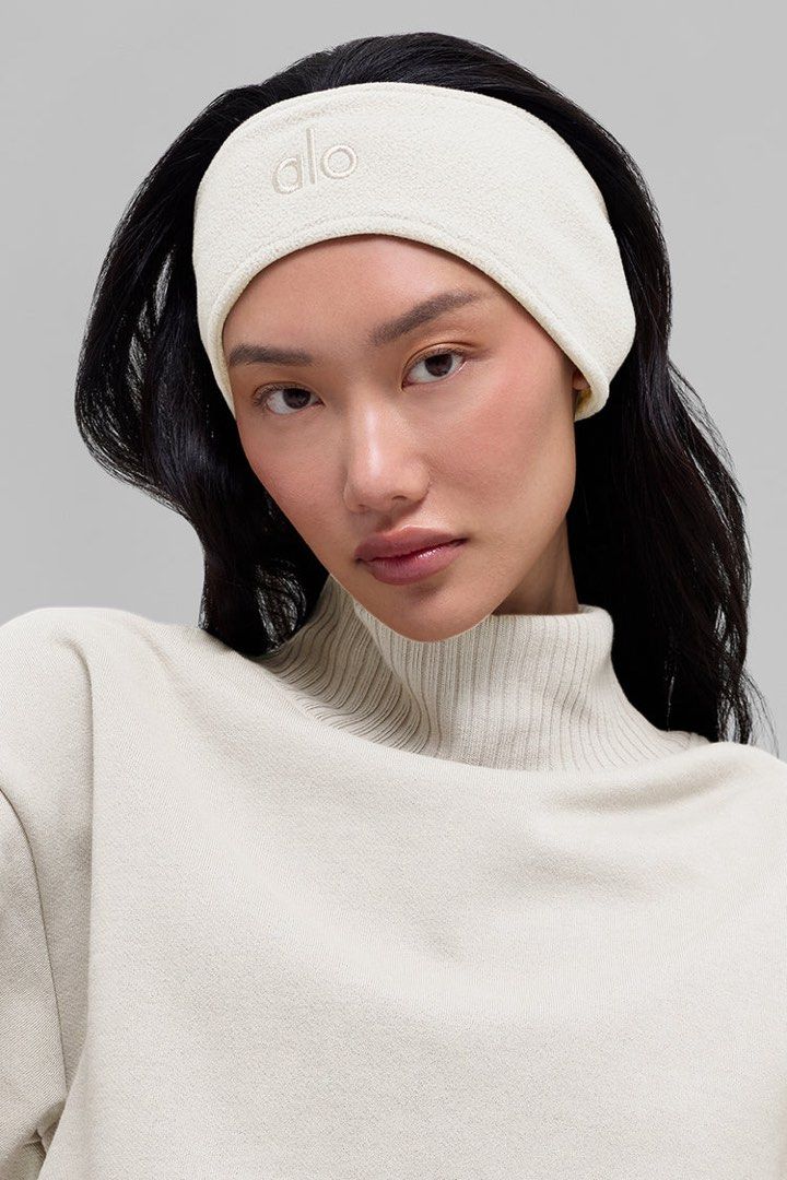 Alo Polar Fleece Ear Warmer (Category: Hair Accessories) located in Manila. Submitted by arianev (Listing ID 1409557735, Image 1). Description: Alo Polar Fleece Ear Warmer Color: Ivory.