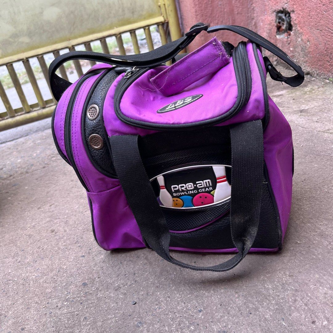 Amflite Magic Line With Pro - Am bag bowling (Category: Billiards and Bowling) located in San Fernando. Submitted by thethriftwardrobe.ph (Listing ID 1409531114, Image 2). Description: Amflite Magic Line With Pro - Am bag 7.1kg Pm for more details.