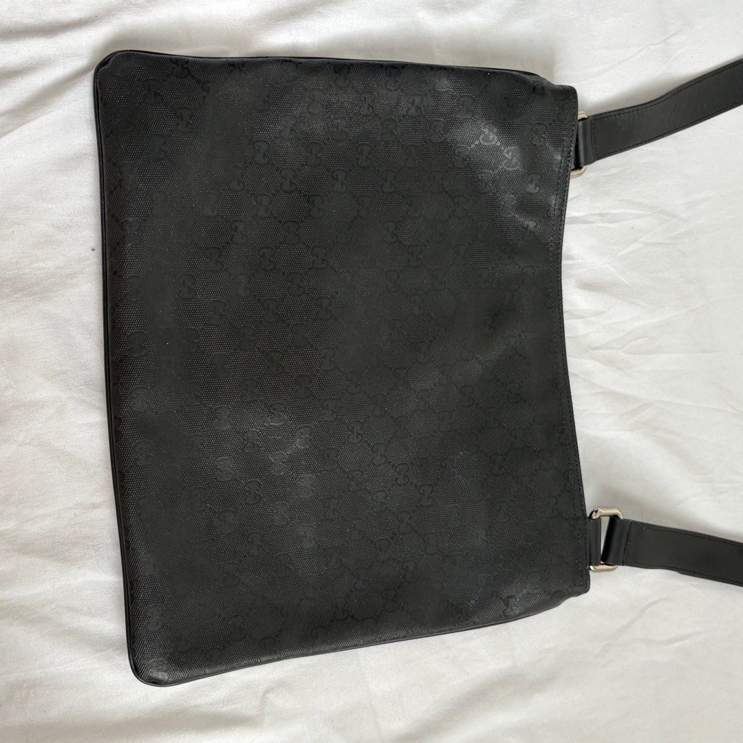 SALE❗️Authentic Gucci Imprime Messenger Bag (Category: Luxury Bags & Wallets) located in Manila. Submitted by snatchmybag (Listing ID 1409528711, Image 2). Description: .