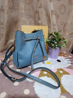 (Category: ) located in . Submitted by she_prelovedbagsfromkorea (Listing ID 1409544296, Image 1). Description: .