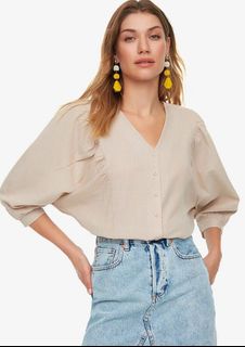 (Category: ) located in . Submitted by fashion0708 (Listing ID 1409482097, Image 1). Description: .