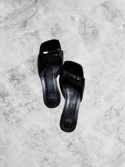 Black kitten heels (Category: Flats & Sandals) located in Manila. Submitted by lovedbybea.c (Listing ID 1409504803, Image 2). Description: ‼️❣️ - kitten heels - 2-3inches heels -never wore - doesn’t come with original box - Black slip-on sandals - Square toe design - Features a small bow - Glossy finish - Suitable for casual and semi-formal events - Comfortable and stylish MOP: - GCASH -CASH -PAYMAYA MOD: -meetups .